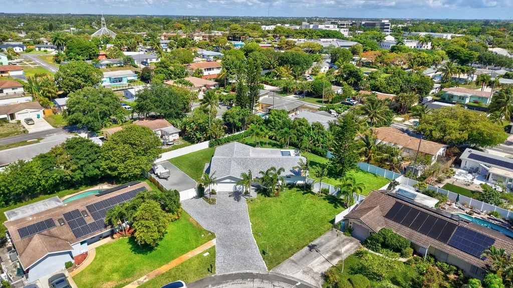 135 SE 28th Court Boynton Beach FL 33435