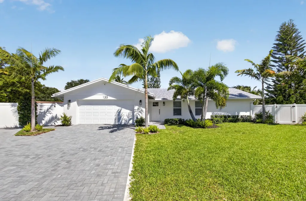 135 SE 28th Court Boynton Beach FL 33435