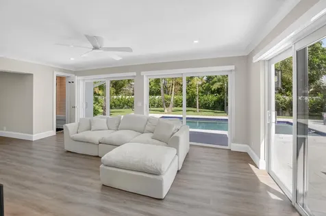 135 SE 28th Court Boynton Beach FL 33435