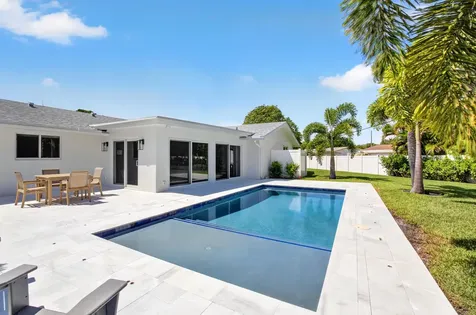 135 SE 28th Court Boynton Beach FL 33435