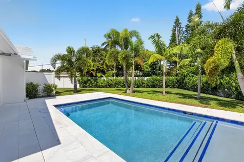 135 SE 28th Court Boynton Beach FL 33435