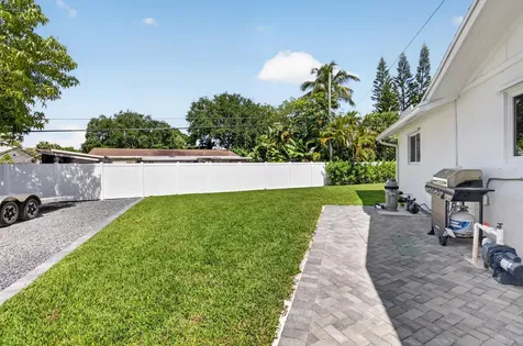 135 SE 28th Court Boynton Beach FL 33435