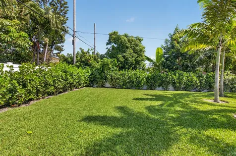 135 SE 28th Court Boynton Beach FL 33435