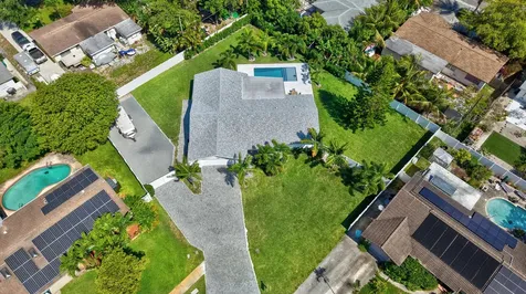 135 SE 28th Court Boynton Beach FL 33435
