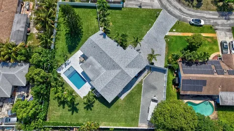 135 SE 28th Court Boynton Beach FL 33435
