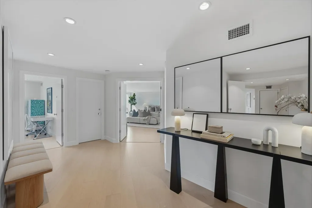 100 Sunrise Avenue Palm Beach FL 33480