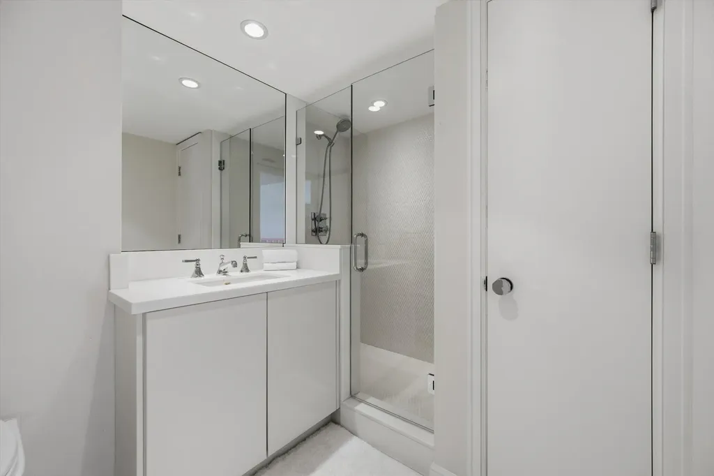 100 Sunrise Avenue Palm Beach FL 33480