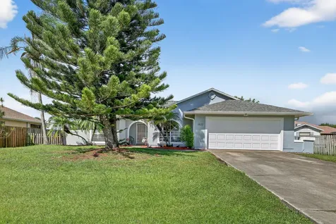 1622 SE Nancy Lane Port St Lucie FL 34983