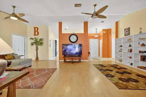 1622 SE Nancy Lane Port St Lucie FL 34983