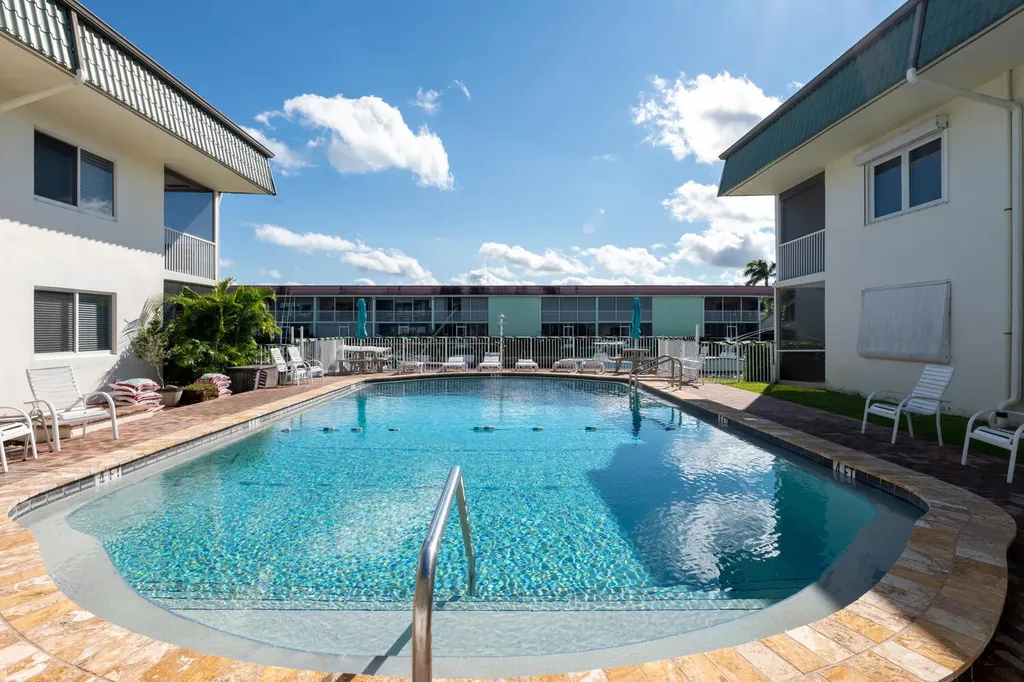 121 Wettaw Lane North Palm Beach FL 33408