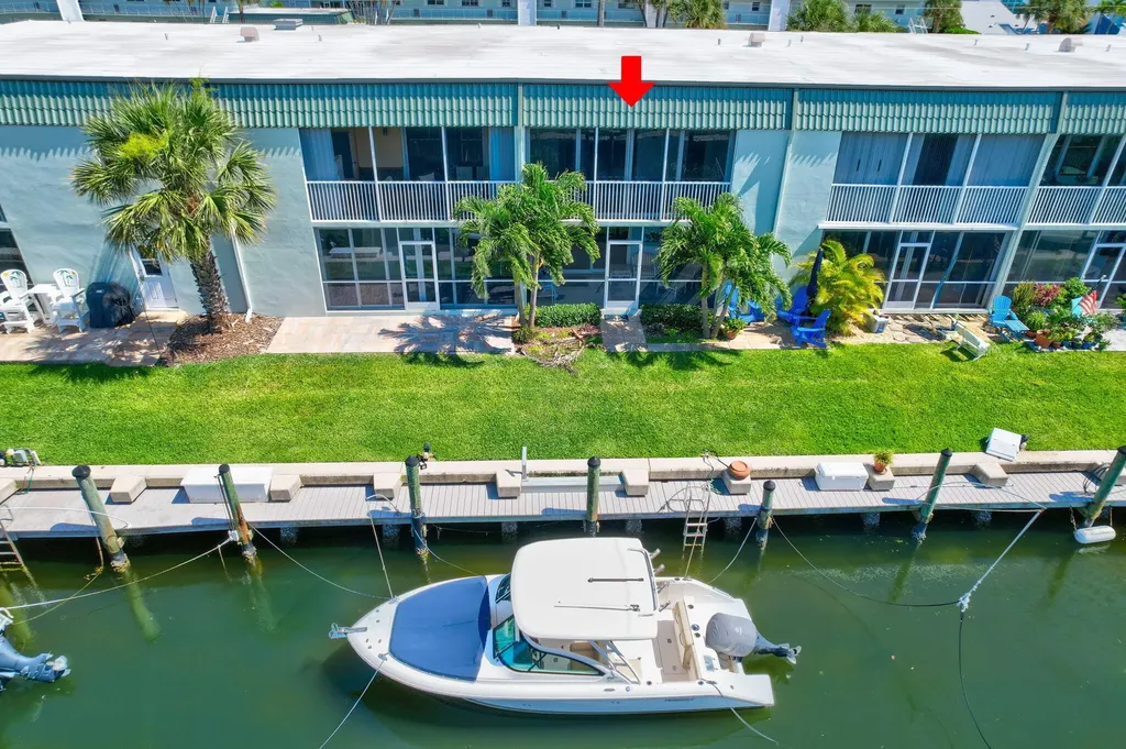 121 Wettaw Lane North Palm Beach FL 33408