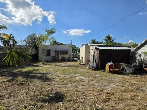 806 S B Street Lake Worth Beach FL 33460