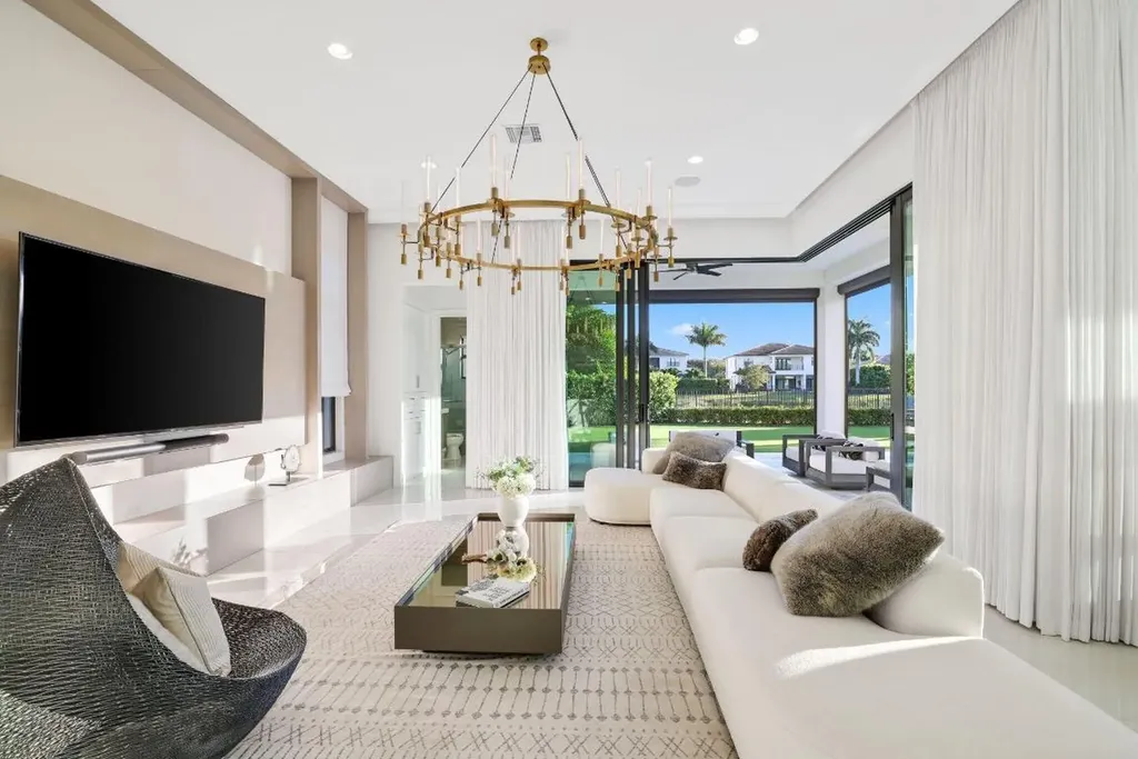 9276 Biaggio Road Boca Raton FL 33496