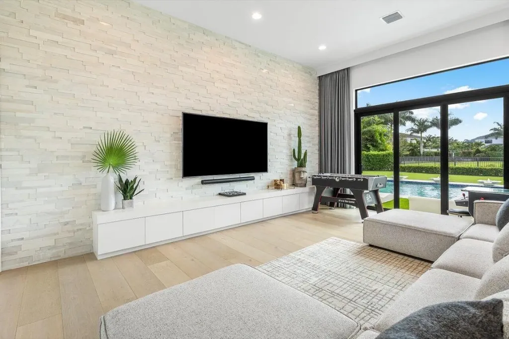 9276 Biaggio Road Boca Raton FL 33496