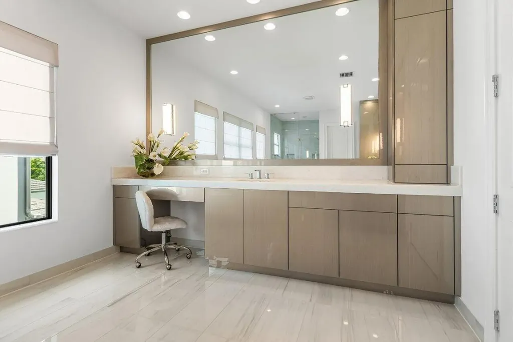 9276 Biaggio Road Boca Raton FL 33496