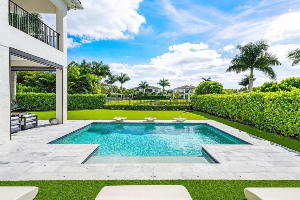 9276 Biaggio Road Boca Raton FL 33496