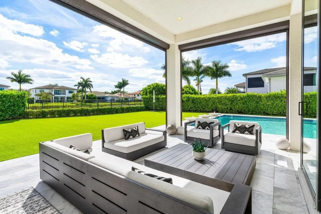 9276 Biaggio Road Boca Raton FL 33496