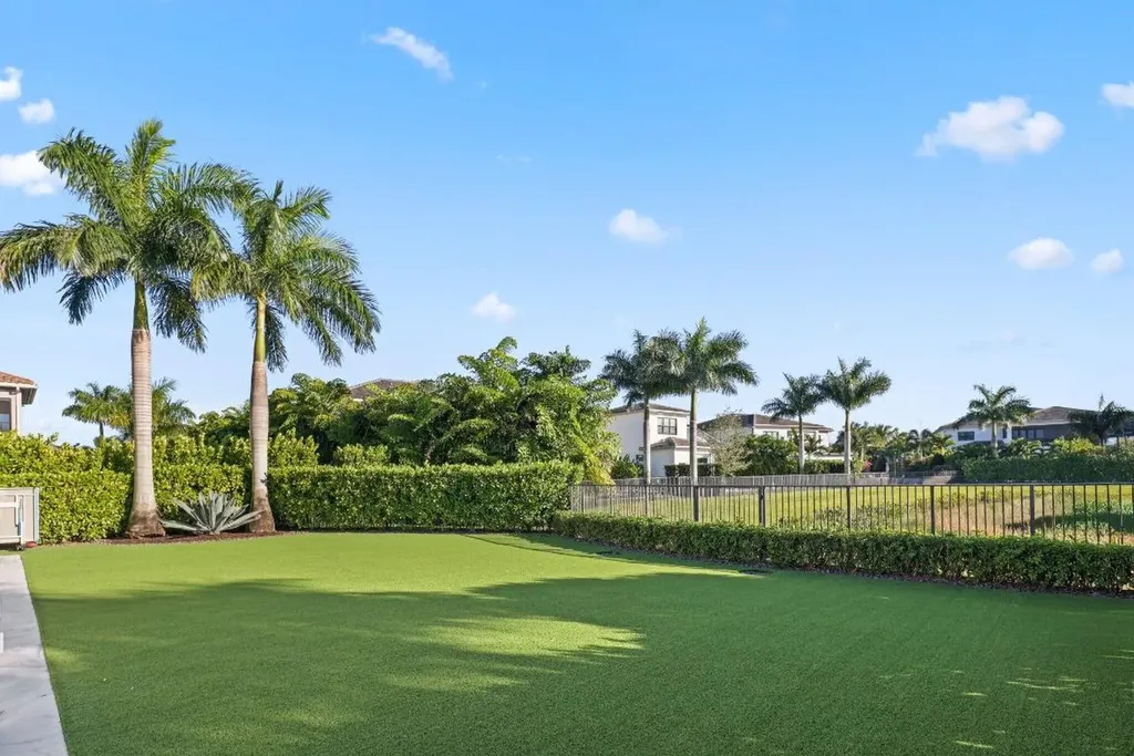 9276 Biaggio Road Boca Raton FL 33496