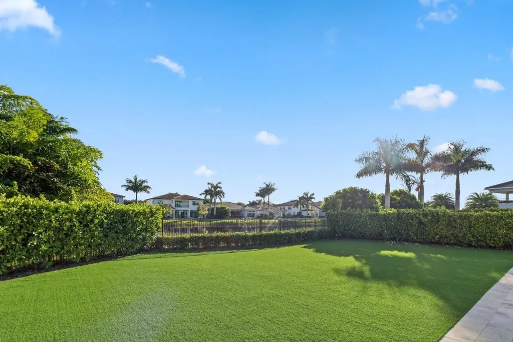 9276 Biaggio Road Boca Raton FL 33496