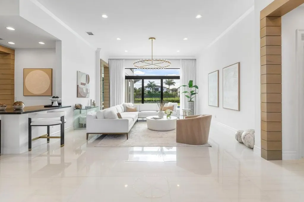 9276 Biaggio Road Boca Raton FL 33496