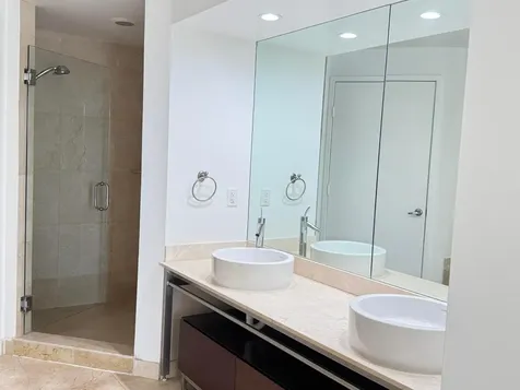 16275 Collins Avenue Sunny Isles Beach FL 33160
