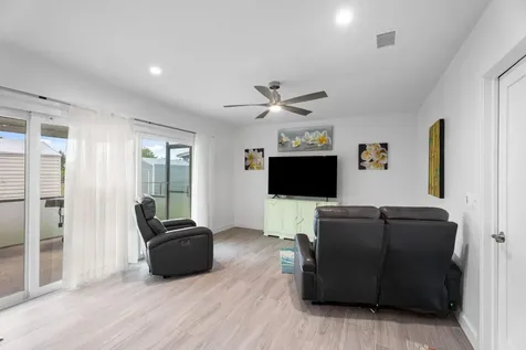 372 SE Oakridge Drive Port St Lucie FL 34984