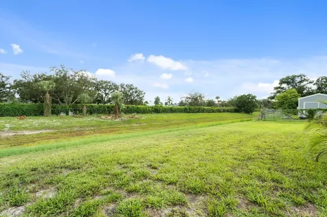 372 SE Oakridge Drive Port St Lucie FL 34984