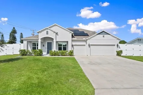 105 NE Sagamore Terrace Port St Lucie FL 34983