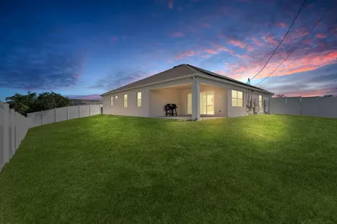 105 NE Sagamore Terrace Port St Lucie FL 34983