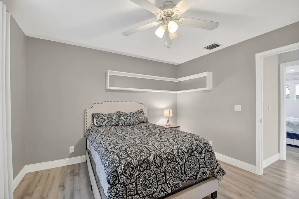 1984 White Coral Way Wellington FL 33414