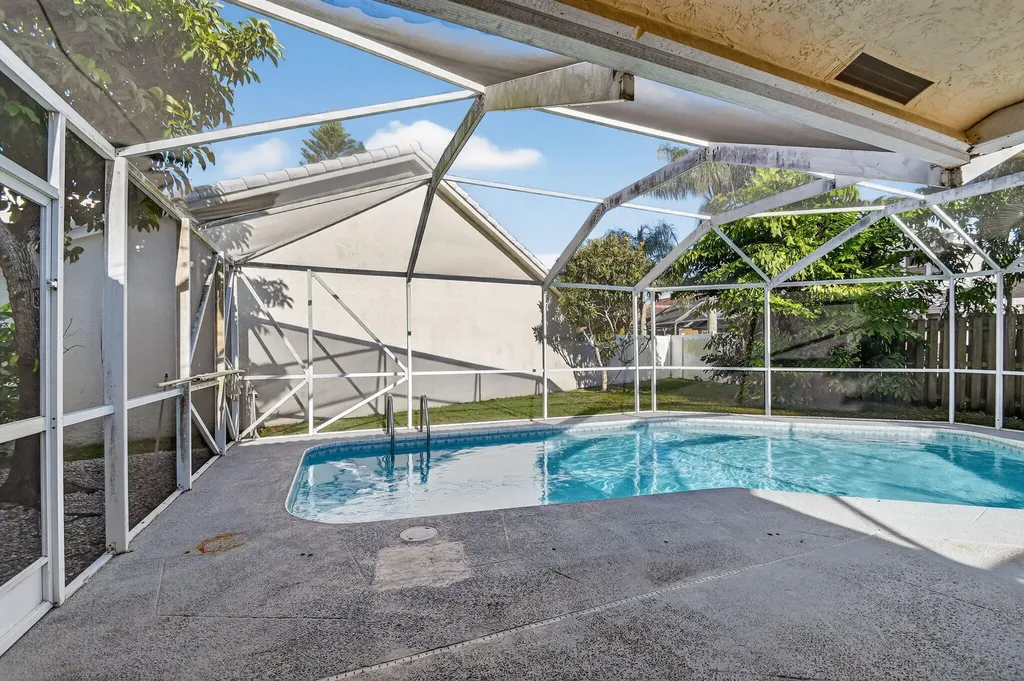 1984 White Coral Way Wellington FL 33414