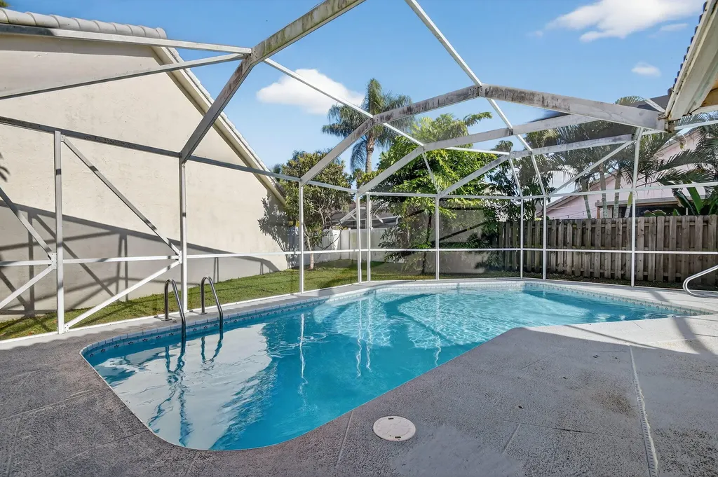 1984 White Coral Way Wellington FL 33414