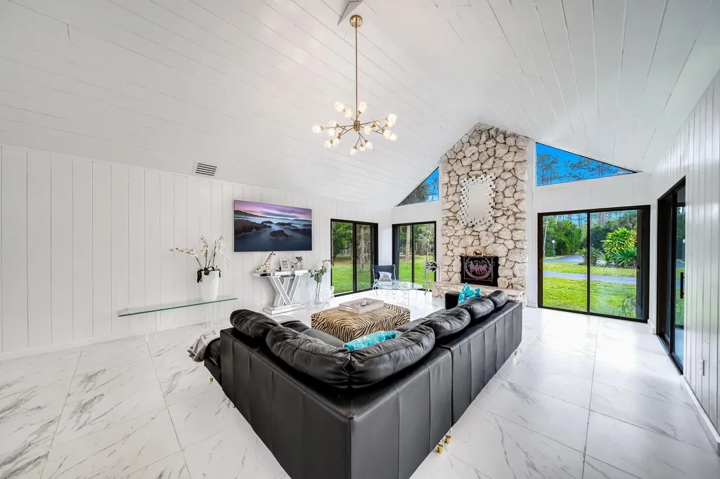 583 Rambling Drive Circle Wellington FL 33414