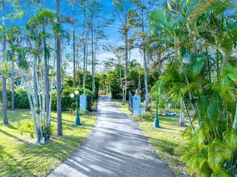 583 Rambling Drive Circle Wellington FL 33414