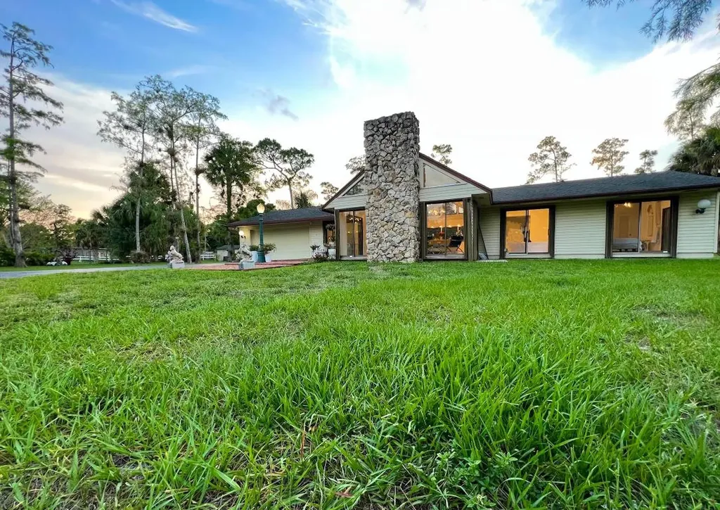 583 Rambling Drive Circle Wellington FL 33414
