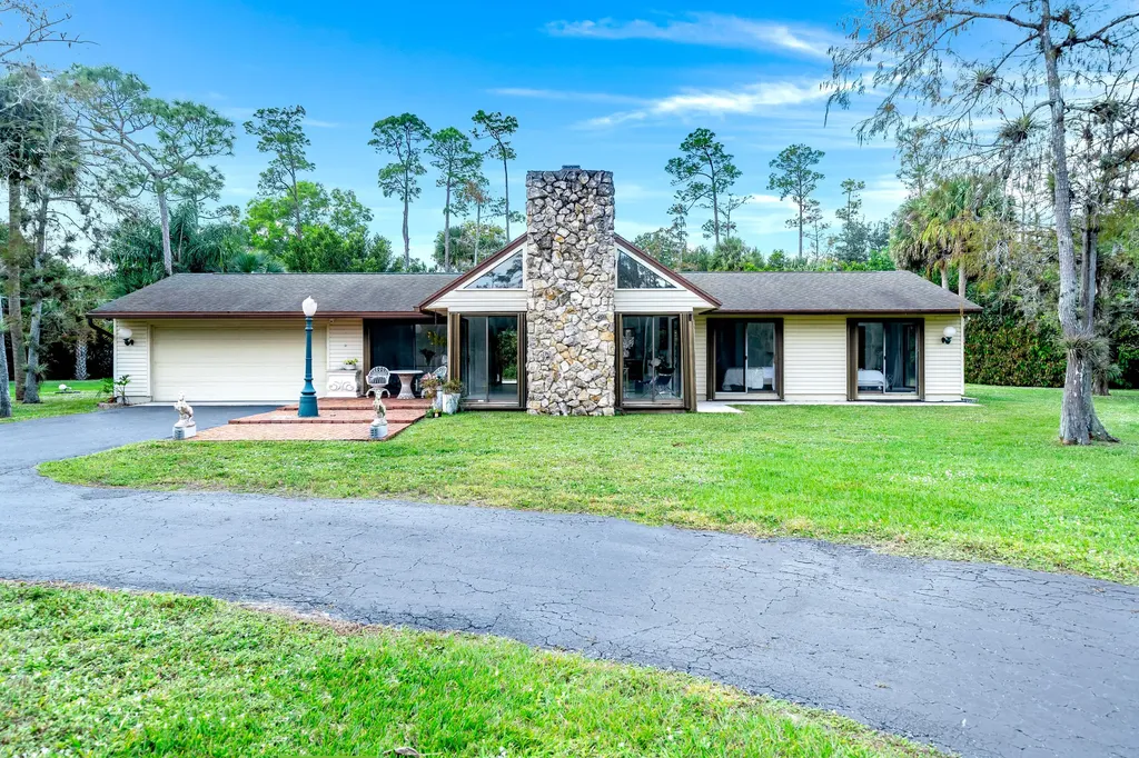 583 Rambling Drive Circle Wellington FL 33414