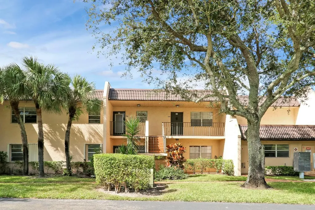 120 Lake Constance Drive West Palm Beach FL 33411