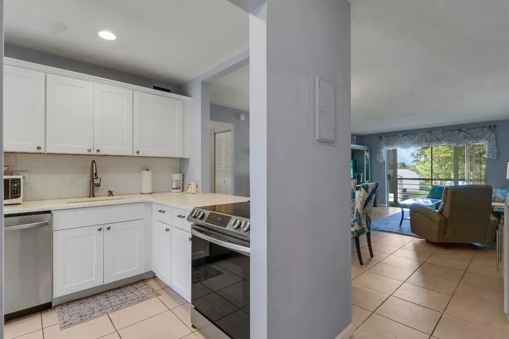 120 Lake Constance Drive West Palm Beach FL 33411