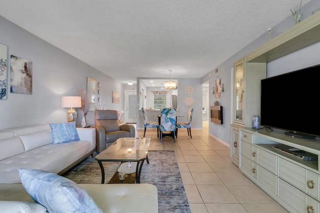120 Lake Constance Drive West Palm Beach FL 33411