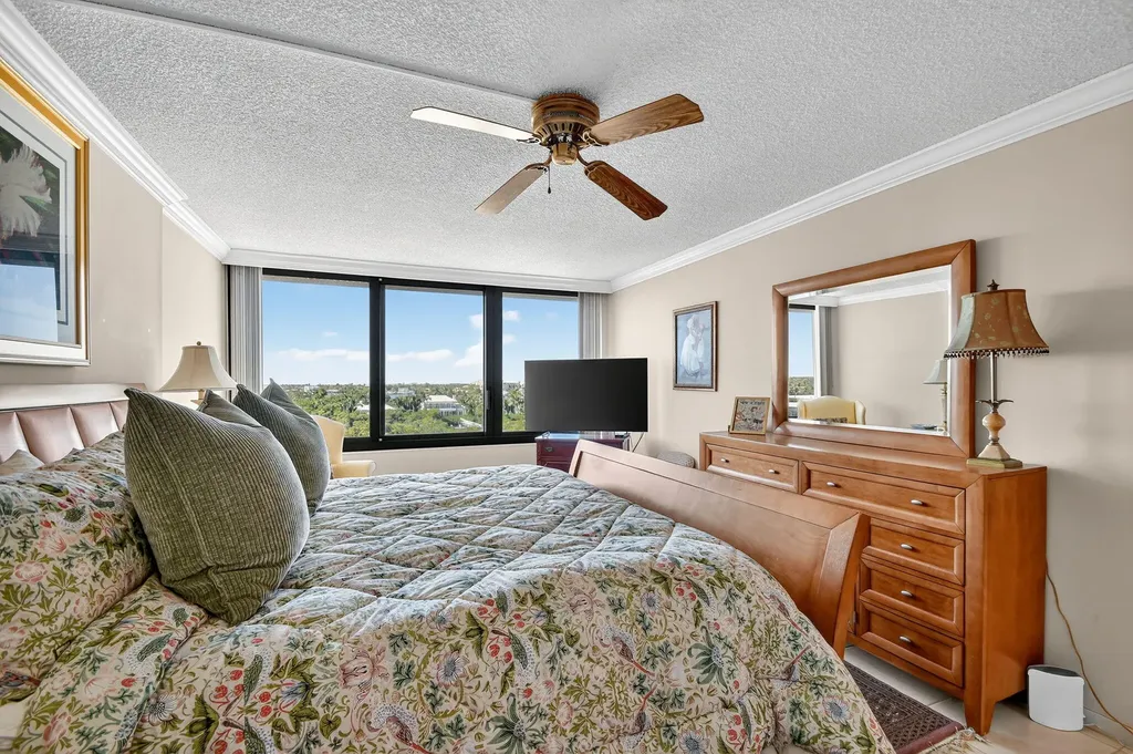 3589 S Ocean Boulevard South Palm Beach FL 33480