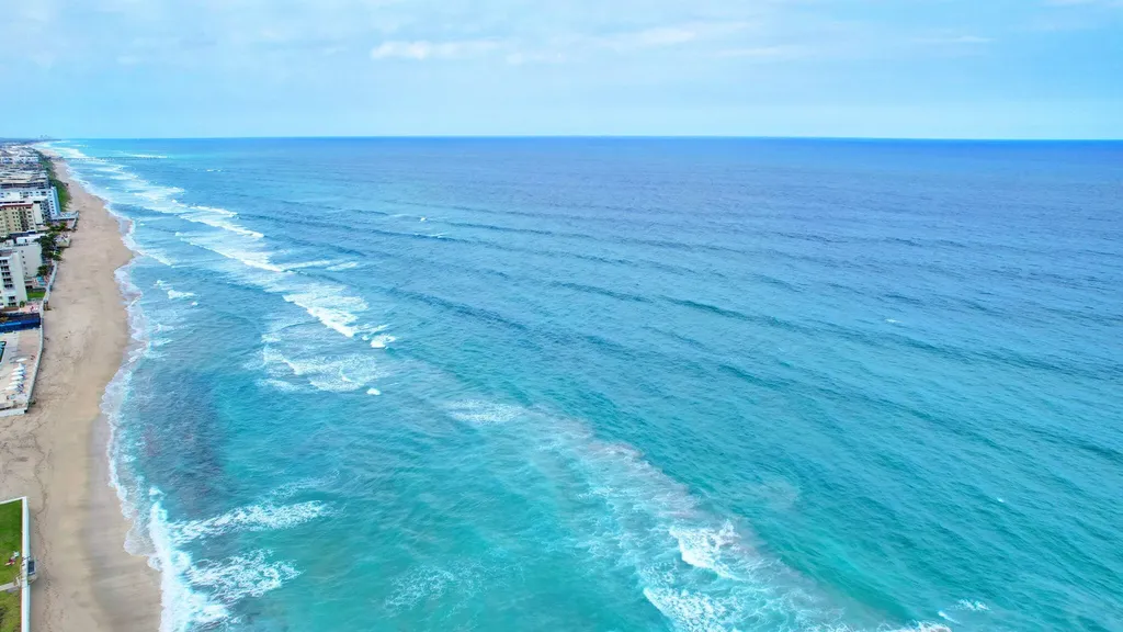 3589 S Ocean Boulevard South Palm Beach FL 33480