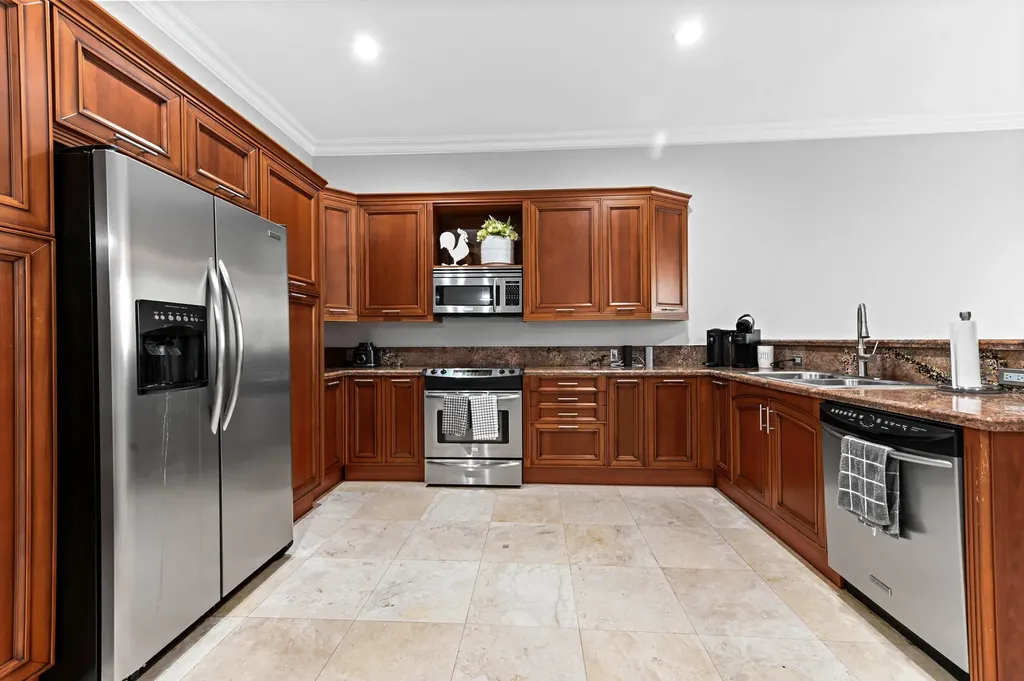 150 NE 6th Avenue Delray Beach FL 33483