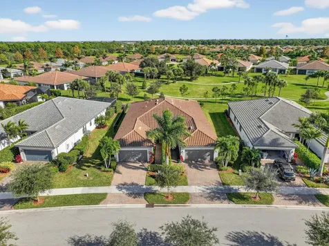 5130 Unity Square Vero Beach FL 32967