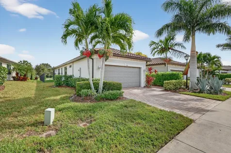 5130 Unity Square Vero Beach FL 32967