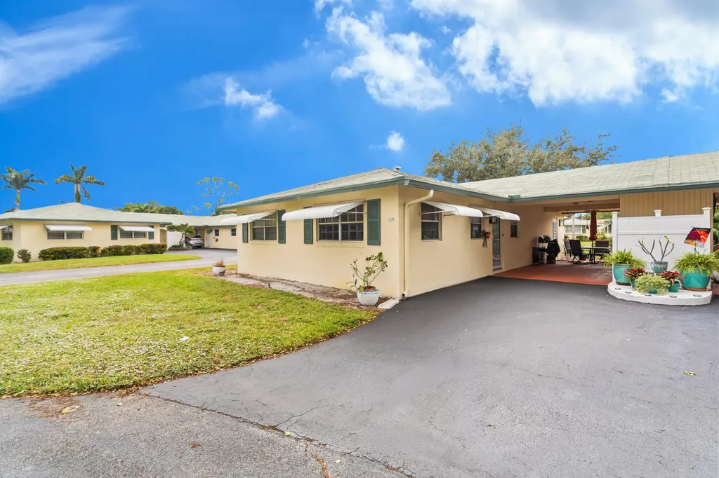 249 Cardinal Lane Delray Beach FL 33445