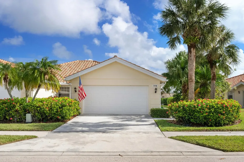 7770 SE Spicewood Circle Hobe Sound FL 33455