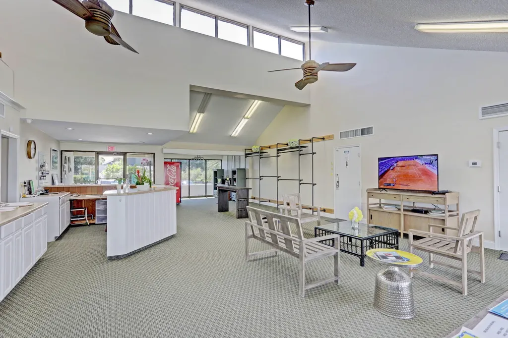 1605 S Us Highway 1 Jupiter FL 33477