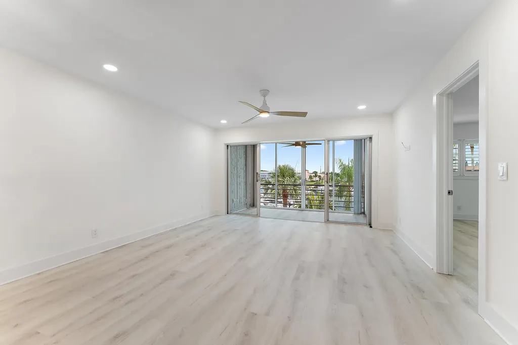 29 Yacht Club Drive North Palm Beach FL 33408