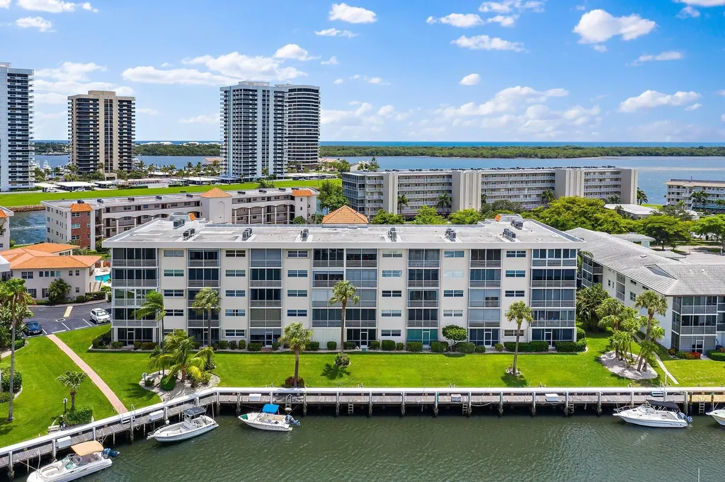29 Yacht Club Drive North Palm Beach FL 33408