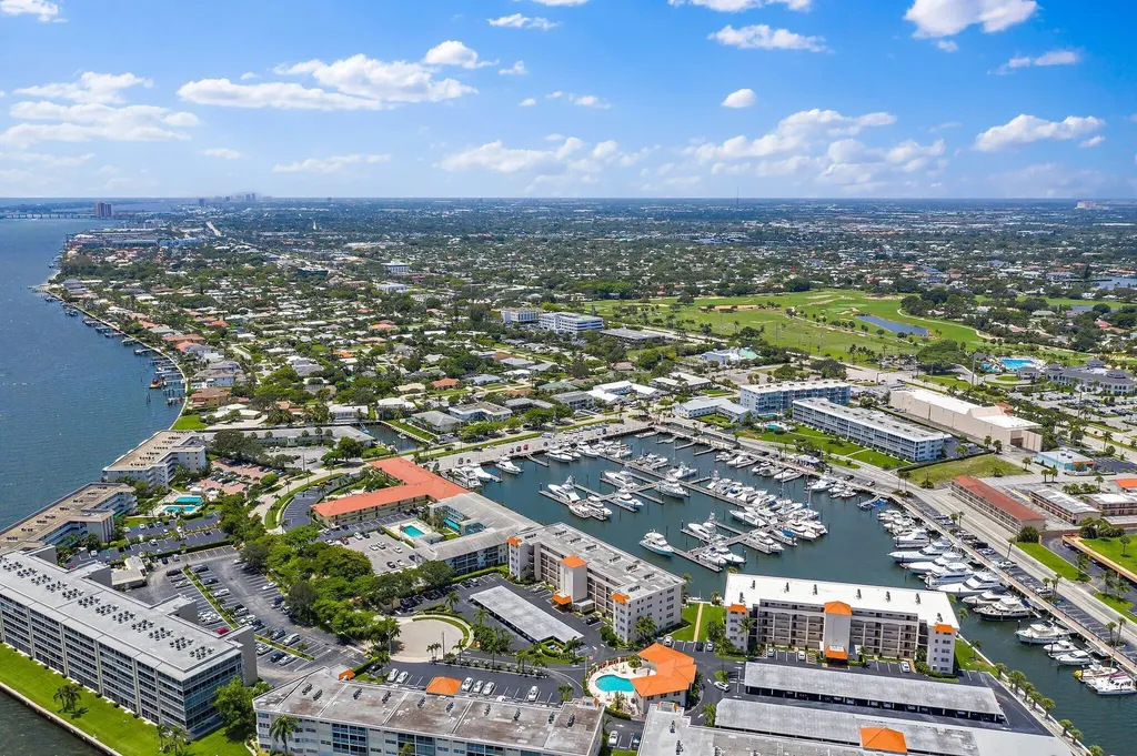 29 Yacht Club Drive North Palm Beach FL 33408